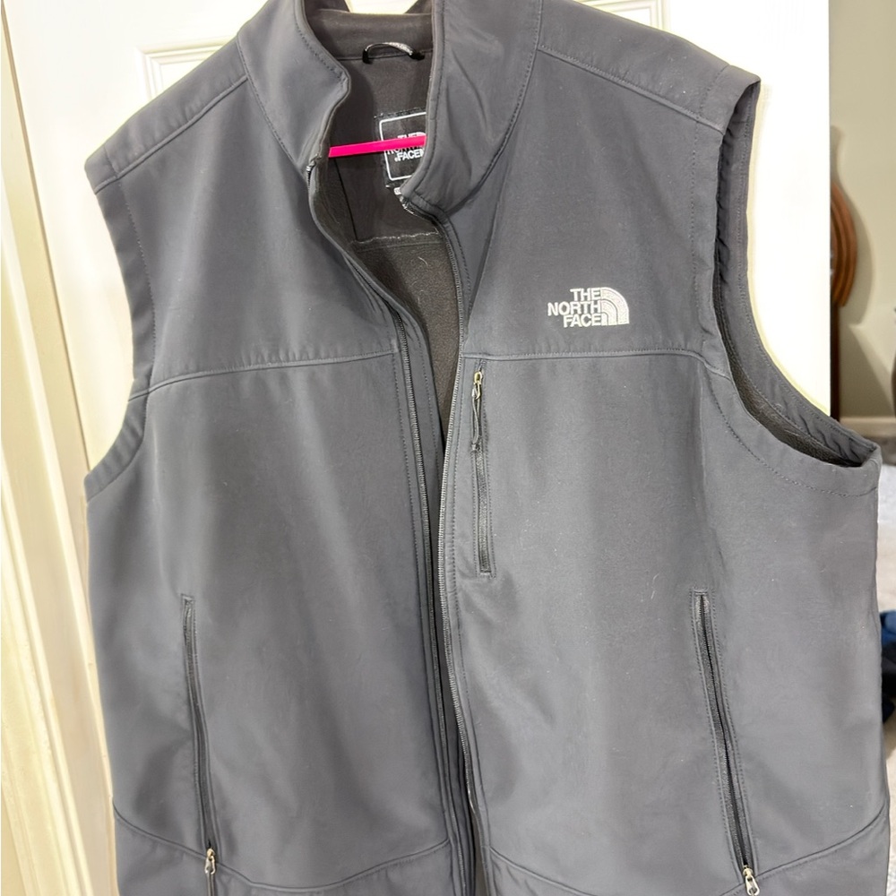 The North Face Men's Dark Gray Vest